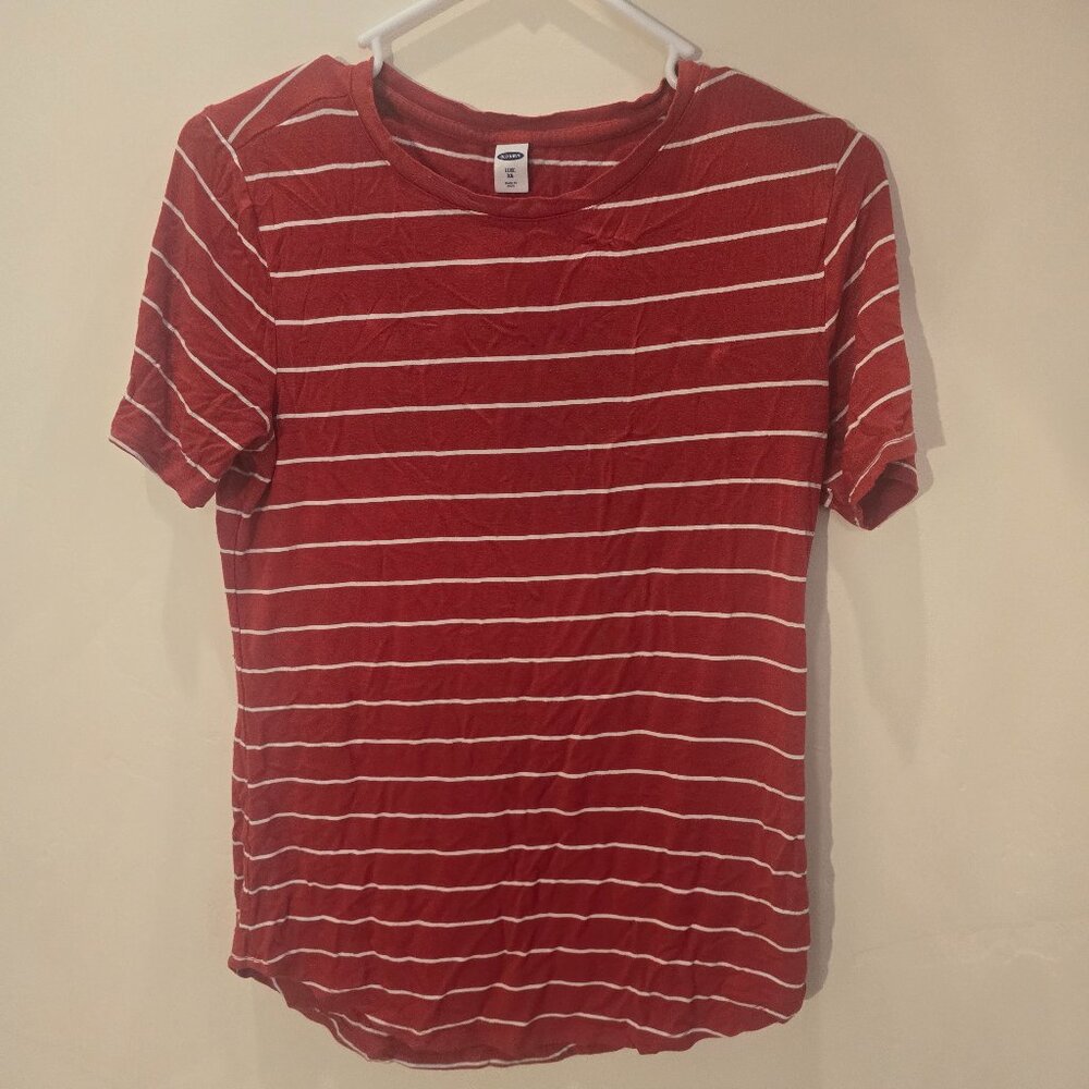 Cute red ❤️ and white 🤍 4th of July t-shirt!!